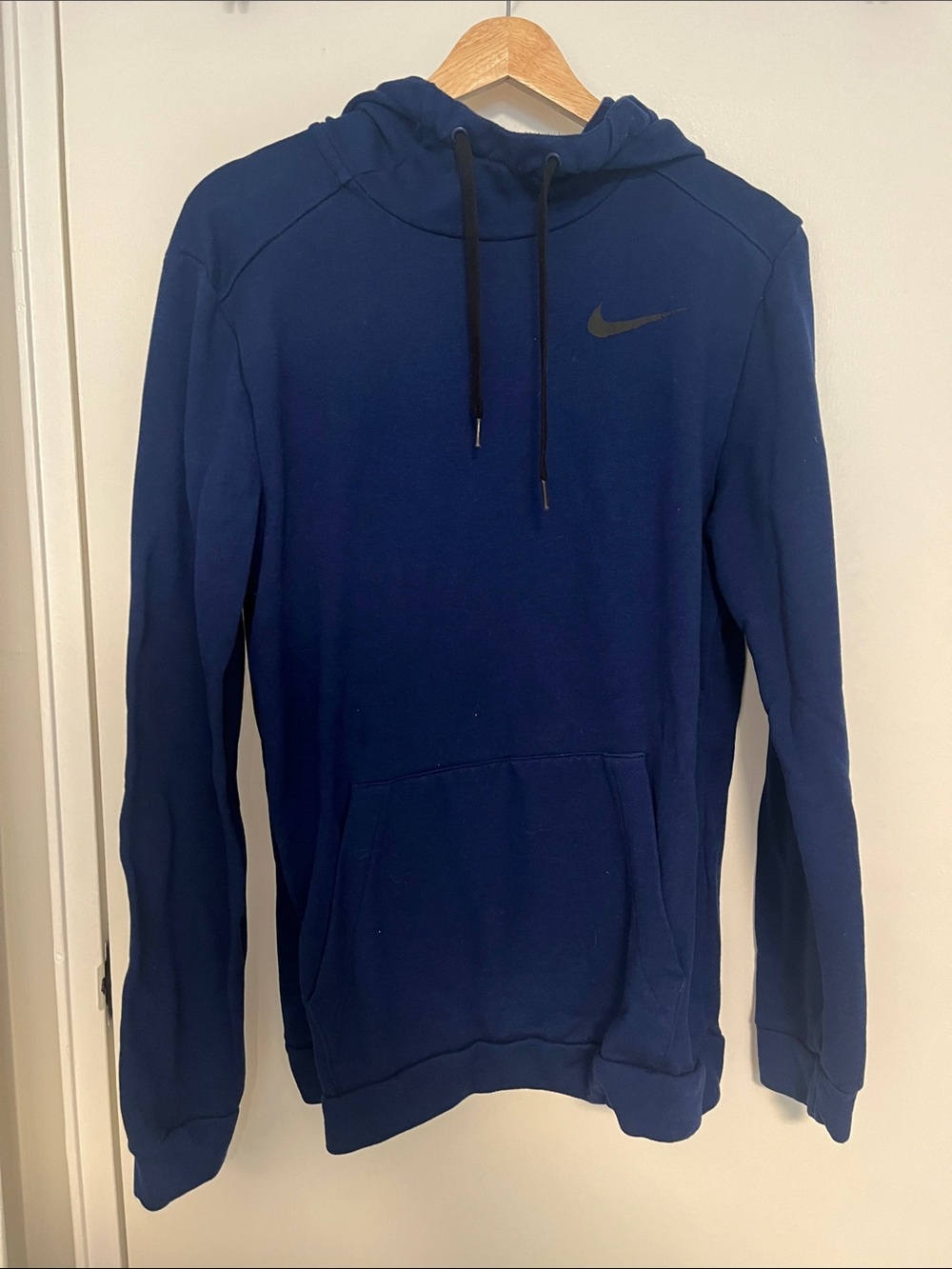 Nike Men's Dark Blue Pullover Hoodie with Swoosh